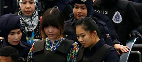 涉嫌杀害金正恩兄长疑凶重走案发地 - 俄罗斯卫星通讯社