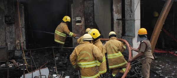 媒体：印尼一烟花厂发生火灾 致20余人死亡 - 俄罗斯卫星通讯社