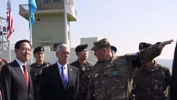 美防長詹姆斯·馬蒂斯訪問韓國期間到訪朝韓非軍事區 - 俄羅斯衛星通訊社