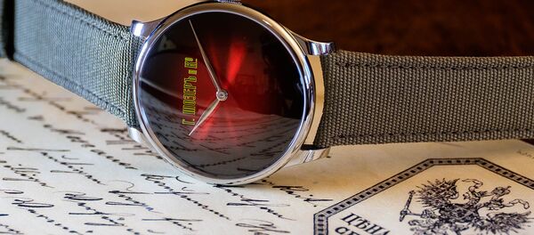 亨利慕时推出十月革命主题腕表 - 俄罗斯卫星通讯社