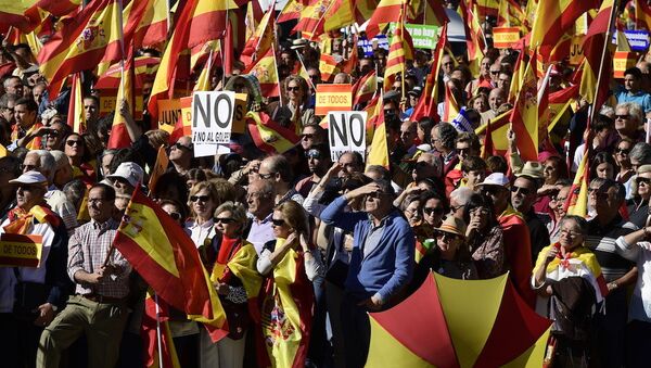 數千名西班牙統一的支持者在馬德里市中心遊行 - 俄羅斯衛星通訊社