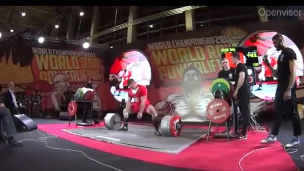 俄羅斯運動員舉起440公斤槓鈴 創世界紀錄（視頻） - 俄羅斯衛星通訊社