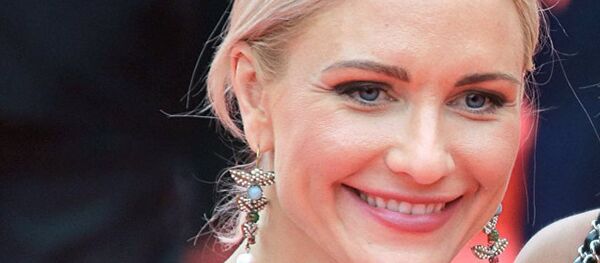 俄著名女人權活動家戈爾東宣佈競選總統 - 俄羅斯衛星通訊社