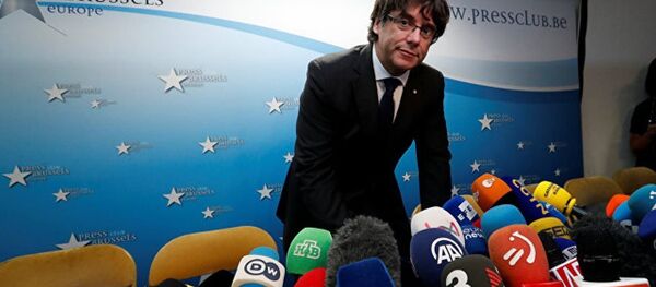 加泰罗尼亚自治区前主席来到布鲁塞尔警局 - 俄罗斯卫星通讯社