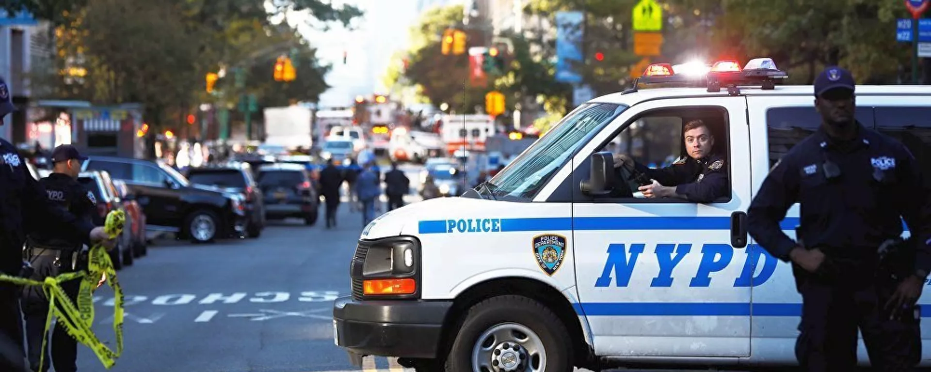 紐約警方稱在聯合國總部大樓地區的武裝男子被捕 - 俄羅斯衛星通訊社, 1920, 03.12.2021