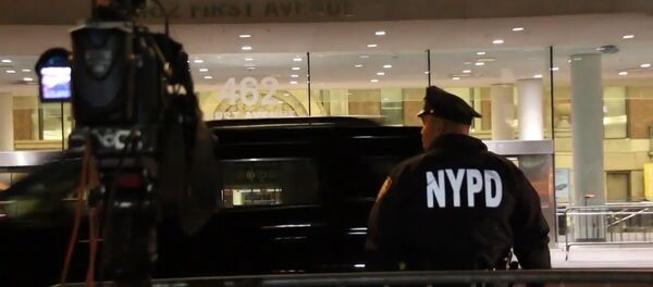 紐約曼哈頓區一輛卡車駛上自行車道 紐約曼哈頓區一輛卡車駛上自行車道 - 俄羅斯衛星通訊社