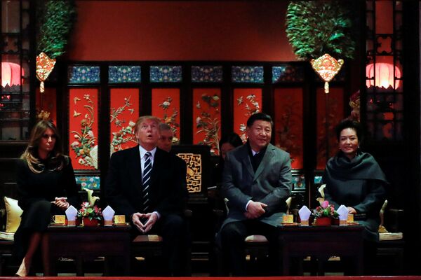 美国总统唐纳德·特朗普和中国国家主席习近平与两位夫人来到北京紫禁城观赏京剧 - 俄罗斯卫星通讯社