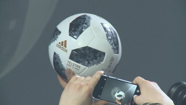 2018世界杯官方用球在莫斯科发布 - 俄罗斯卫星通讯社