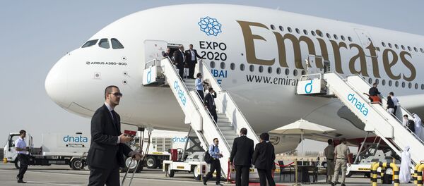 Пассажирский самолет Airbus A380-800 на международной авиационно-космической выставке Dubai Airshow-2015 - 俄羅斯衛星通訊社