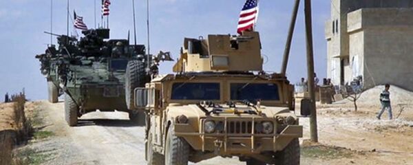 Американский патруль в сирийском городе Манбий провинции Алеппо - 俄羅斯衛星通訊社