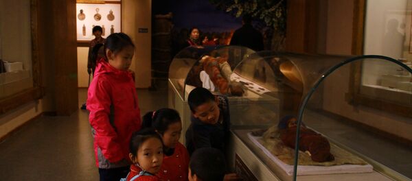 最小的木乃伊的秘密被揭開（視頻） - 俄羅斯衛星通訊社