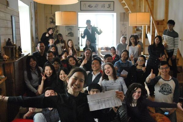 “灰摩卡”還組織大家參觀了莫斯科歷史最悠久的水晶酒廠博物館，並邀請講解員介紹伏特加的歷史和釀製工藝，並且在參觀結束後，品嘗了幾款俄羅斯著名的伏特加。 - 俄羅斯衛星通訊社