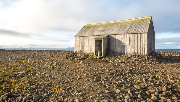 貝爾島上的小屋“艾勒的避難所”，1881年建於英國探險家本傑明·利·史密斯考察活動期間。 - 俄羅斯衛星通訊社