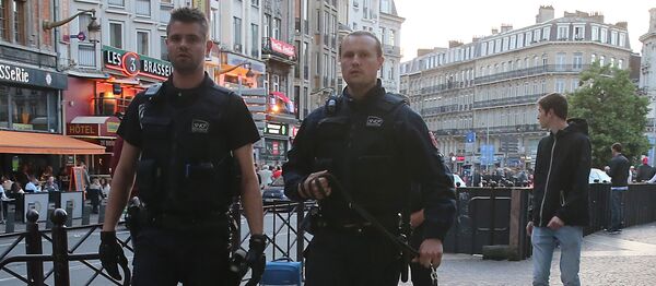 法国3人因被涉嫌与恐怖分子有关而被扣留 - 俄罗斯卫星通讯社