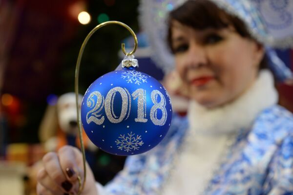 古姆百貨商場出售的新年裝飾品和紀念品 - 俄羅斯衛星通訊社