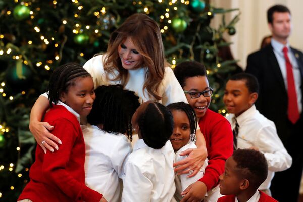 Первая леди США Мелания Трамп с детьми во время экскурсии по Белому дому - 俄罗斯卫星通讯社