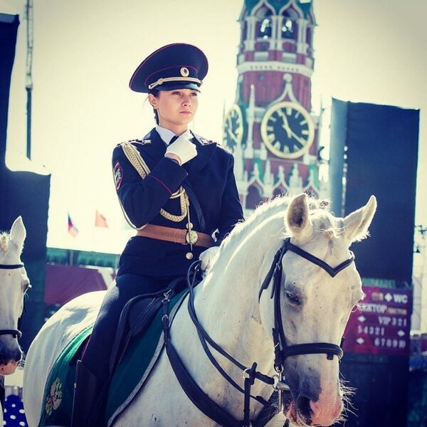 要成为一名警察，女性碰到的困难并不比男性少，她们经常加班加点，需要强壮的体魄和坚强的意志。 - 俄罗斯卫星通讯社