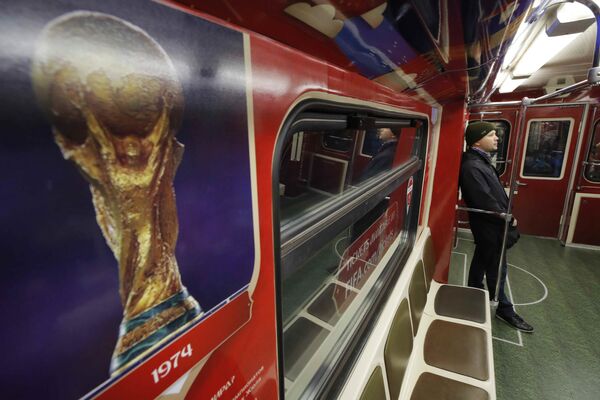 2018年世界杯官方海报和主题列车发布 - 俄罗斯卫星通讯社