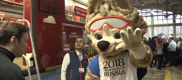 莫斯科地鐵推出2018年世界杯主題列車 - 俄羅斯衛星通訊社