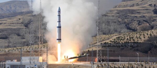 A Long March 6 rocket carrying three Jilin-1 commercial earth observation satellites takes off at Taiyuan Satellite Launch Center - 俄羅斯衛星通訊社