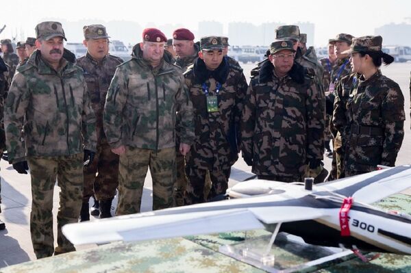 这是俄近卫军在首次在境外参加类似的演习。 参演官兵将在沙漠和山区进行为时两周的反恐演习。 这是俄近卫军在首次在境外参加类似的演习。 参演官兵将在沙漠和山区进行为时两周的反恐演习。 - 俄罗斯卫星通讯社
