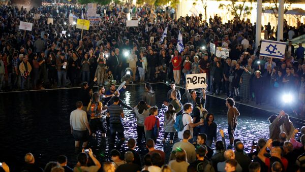 媒體：約2萬以色列公民參與反腐示威遊行 - 俄羅斯衛星通訊社