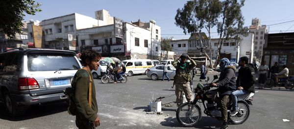 也门胡塞武装与前总统支持者的激战已致245人死亡 伊朗使馆起火 - 俄罗斯卫星通讯社