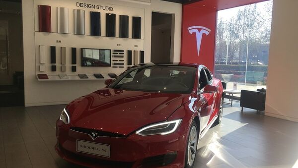 媒体：Tesla公司为无人驾驶汽车研制特殊的人工智能设备 - 俄罗斯卫星通讯社