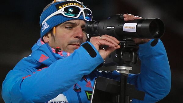 俄罗斯男子冬季两项队教练里科·格罗斯 - 俄罗斯卫星通讯社