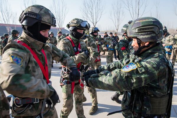 俄中联合反恐演训进入积极演练阶段 俄中联合反恐演训进入积极演练阶段 - 俄罗斯卫星通讯社