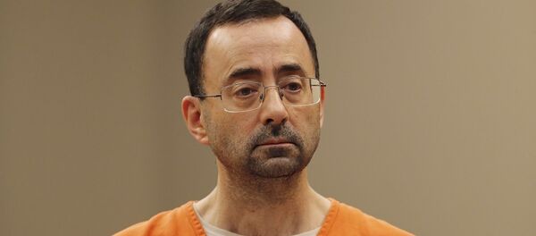 外媒：美国体操队前队医被判刑60年 - 俄罗斯卫星通讯社