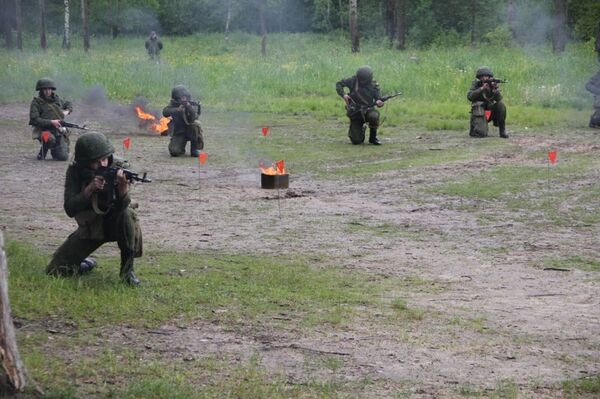 夏季軍事夏令營 - 俄羅斯衛星通訊社
