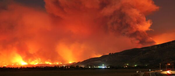 美加州火灾面积高达10.9万公顷 - 俄罗斯卫星通讯社