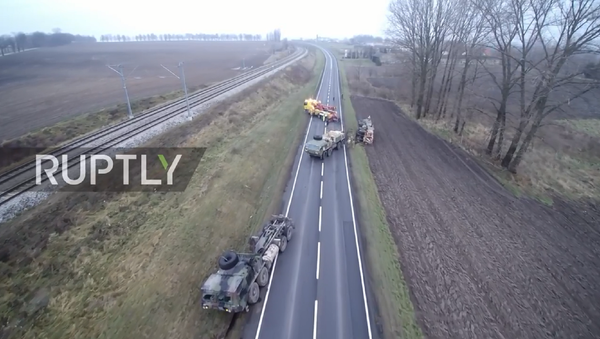 美国军事装备被困在波兰道路上 - 俄罗斯卫星通讯社