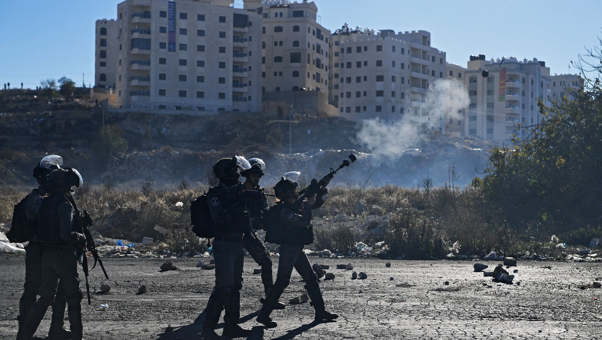 巴勒斯坦以色列局势升温 以色列军队连续第二天空袭加沙_凤凰网视频_凤凰网