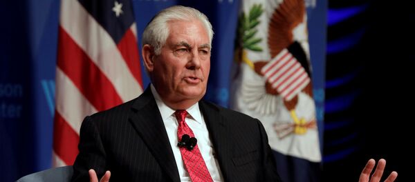 12月12日帝勒森在华盛顿大西洋理事会会议上推测，中国提出一带一路是企图避开国际规则打造符合自身利益的国际经济秩序。 - 俄罗斯卫星通讯社