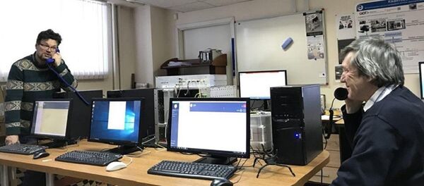 莫大物理学家们制造并实际检验新型防窃听量子电话 莫大物理学家们制造并实际检验新型防窃听量子电话 - 俄罗斯卫星通讯社