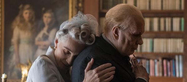 飾演丘吉爾的演員在拍攝時抽煙400支中毒 - 俄羅斯衛星通訊社