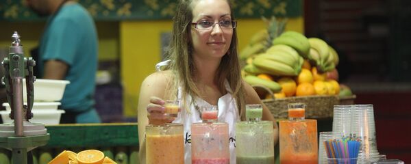 研究人员发现果汁和死亡风险之间的联系 - 俄罗斯卫星通讯社