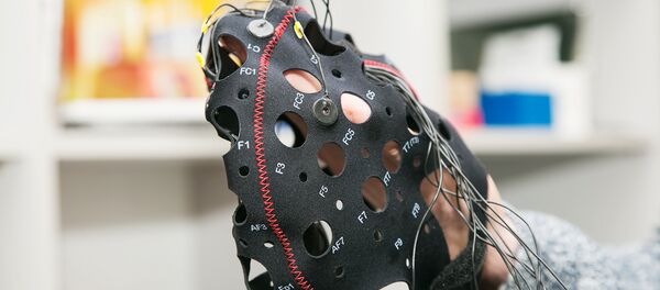 俄科學家發明出遠距離傳輸思想的神經巴拉萊卡 - 俄羅斯衛星通訊社