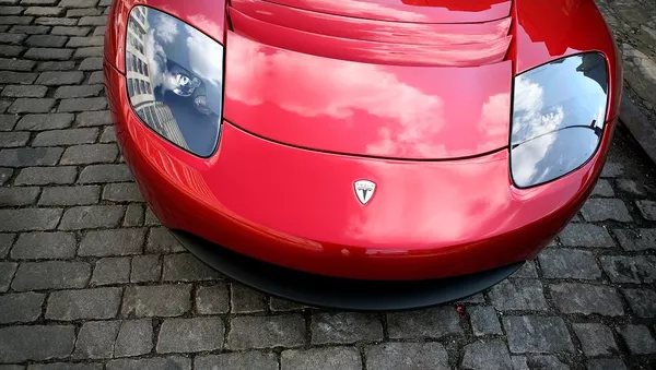 紅色敞篷跑車roadster - 俄羅斯衛星通訊社