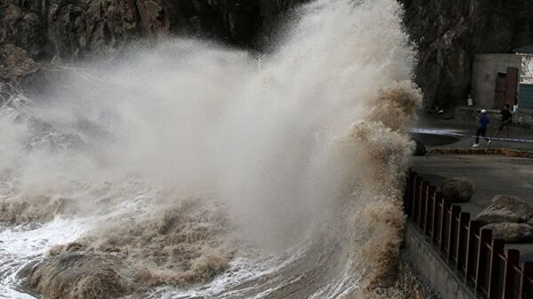 希臘洪災地區20萬人失去飲用水供給 - 俄羅斯衛星通訊社