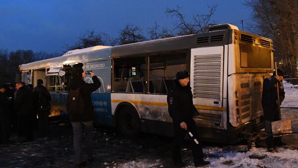 莫斯科西部“斯拉夫林蔭大道”地鐵站25日發生客車衝入地下通道事故 - 俄羅斯衛星通訊社