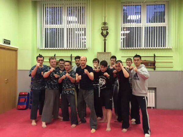 武术本身就是格斗,并不是修身养性,它可以强健体魄,给年轻人增添男子气概。 武术本身就是格斗,并不是修身养性,它可以强健体魄,给年轻人增添男子气概。 - 俄罗斯卫星通讯社