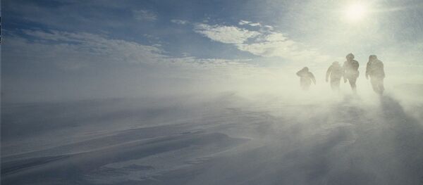 英国军官成最年轻独自征服南极者 - 俄罗斯卫星通讯社