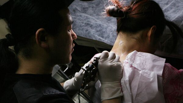 中国女性不再羞于纹身 - 俄罗斯卫星通讯社