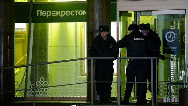 俄內務部：聖彼得堡市多家商場遭“詐彈”威脅 - 俄羅斯衛星通訊社