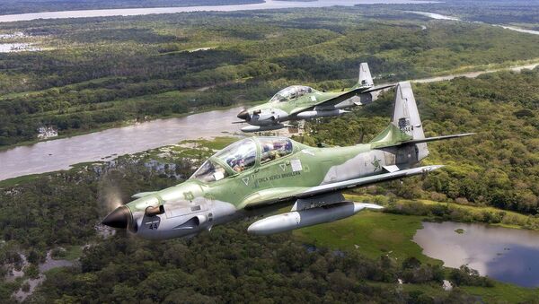 巴西空軍的A-29“超級巨嘴鳥” (Super Tucano )輕型攻擊機 - 俄羅斯衛星通訊社