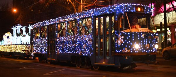 莫斯科街頭的新年有軌電車 - 俄羅斯衛星通訊社