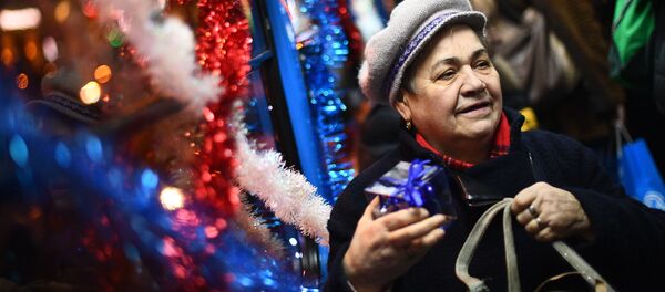 约80%俄罗斯人打算在家中迎接新年 - 俄罗斯卫星通讯社